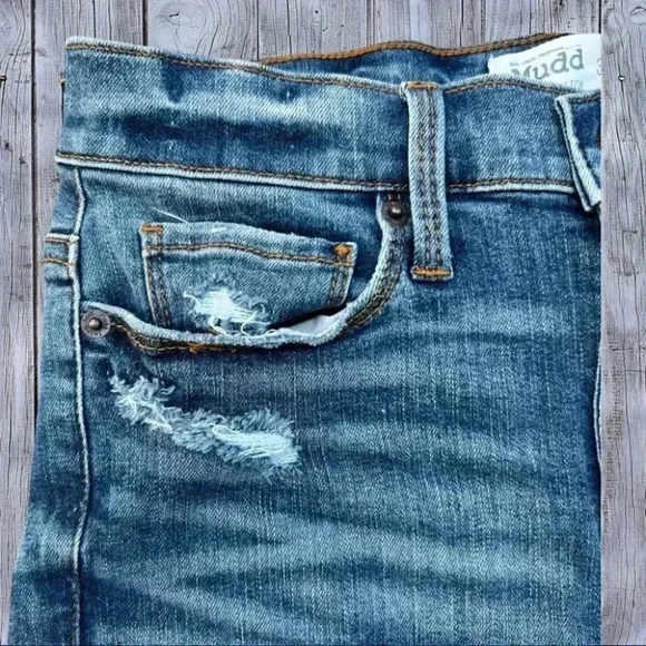 NEW MUDD High Rise MIDI - 4” Seam - Flex Stretch Fray Hem 5 button shorts - SZ 3 - Picture 13 of 13